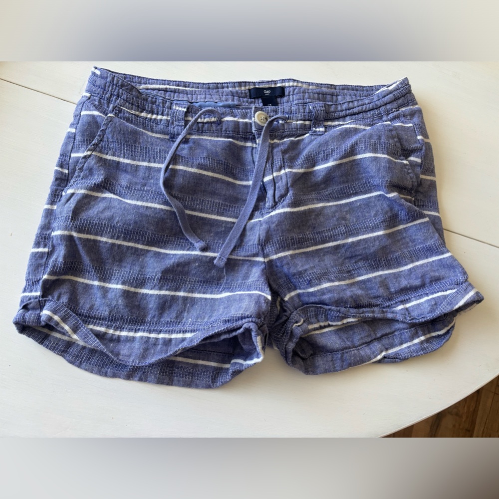 Gap summer shorts size 6